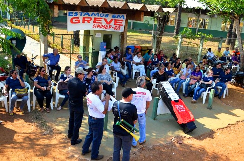 Rondonia greve sepultamento agosto2015
