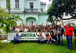 Em Pernambuco, houve um ato na sede do Incra, no Recife, reunindo dezenas de pessoas.