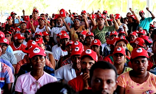 Atualmente uma das demandas do movimento é que 200 mil famílias sejam assentadas até o fim do governo Lula
